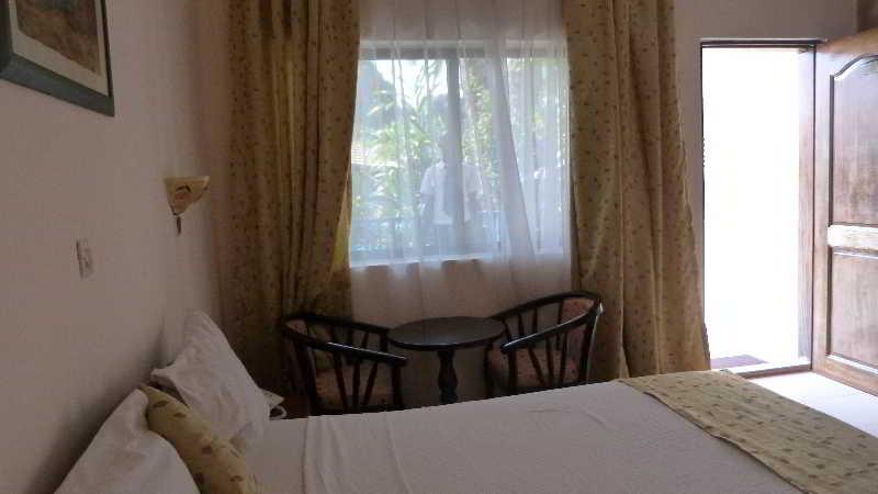 Riviera Taouyah Hotel Конакри Экстерьер фото